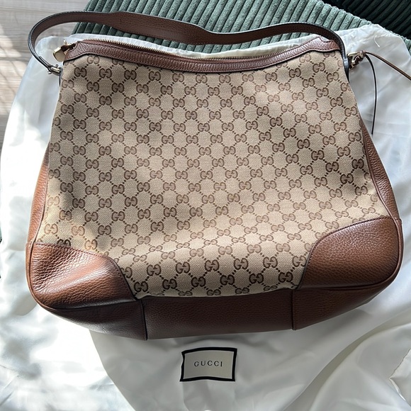 Gucci Handbags - Gucci tote bag